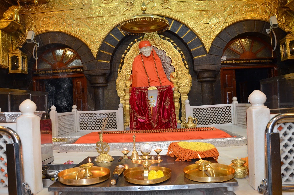 Sai Picture gallery Sai Darshan Baba As seen in Samadhi mandir on